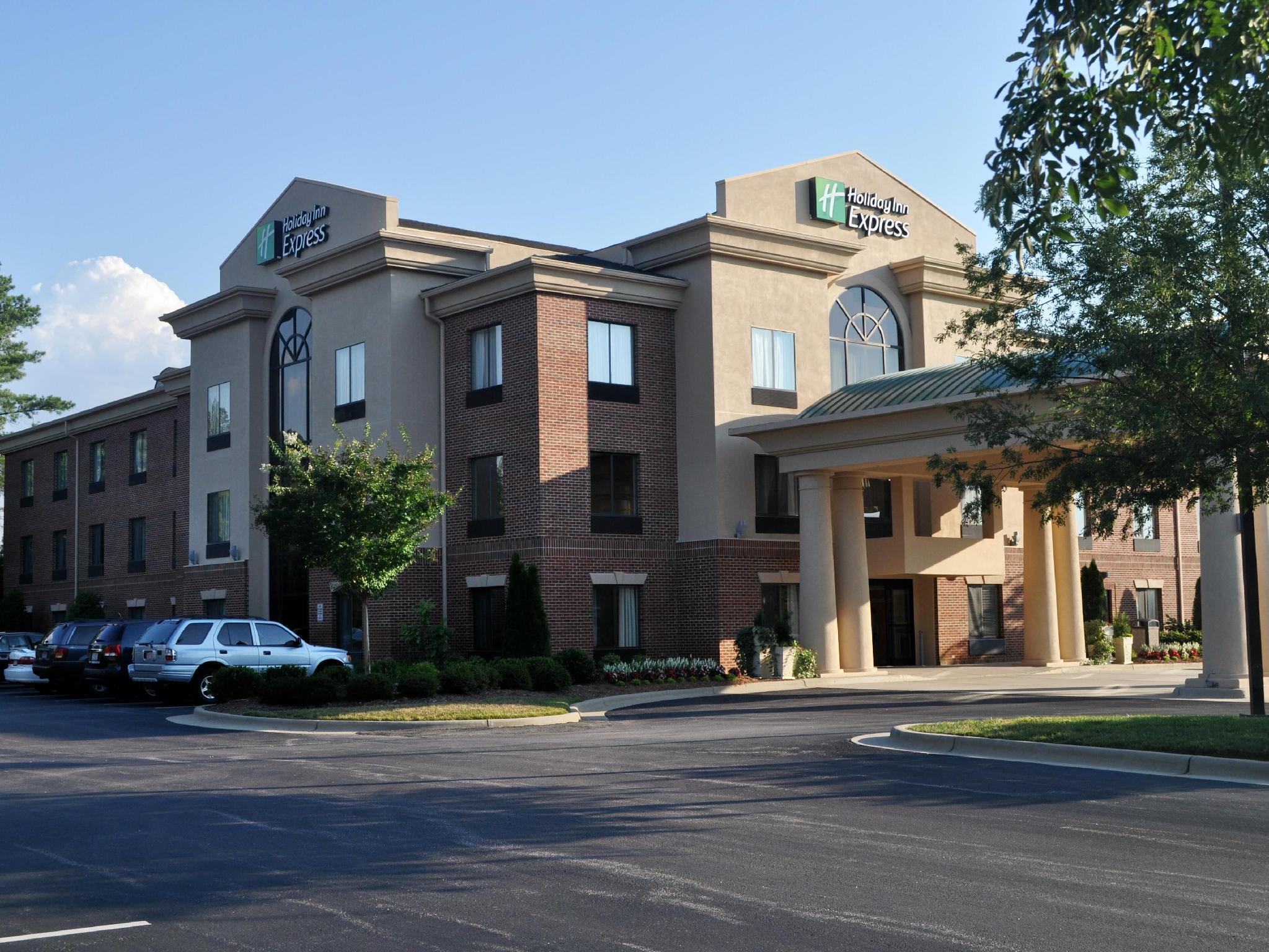 Holiday Inn Express Hotel & Suites Raleigh North - Wake Forest By Ihg Екстериор снимка