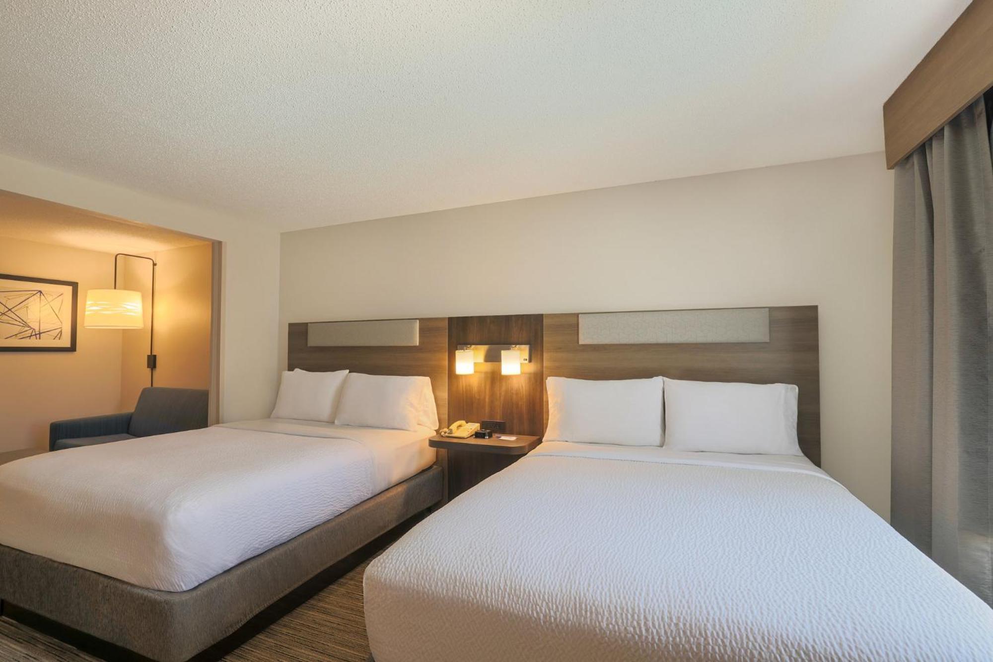 Holiday Inn Express Hotel & Suites Raleigh North - Wake Forest By Ihg Екстериор снимка