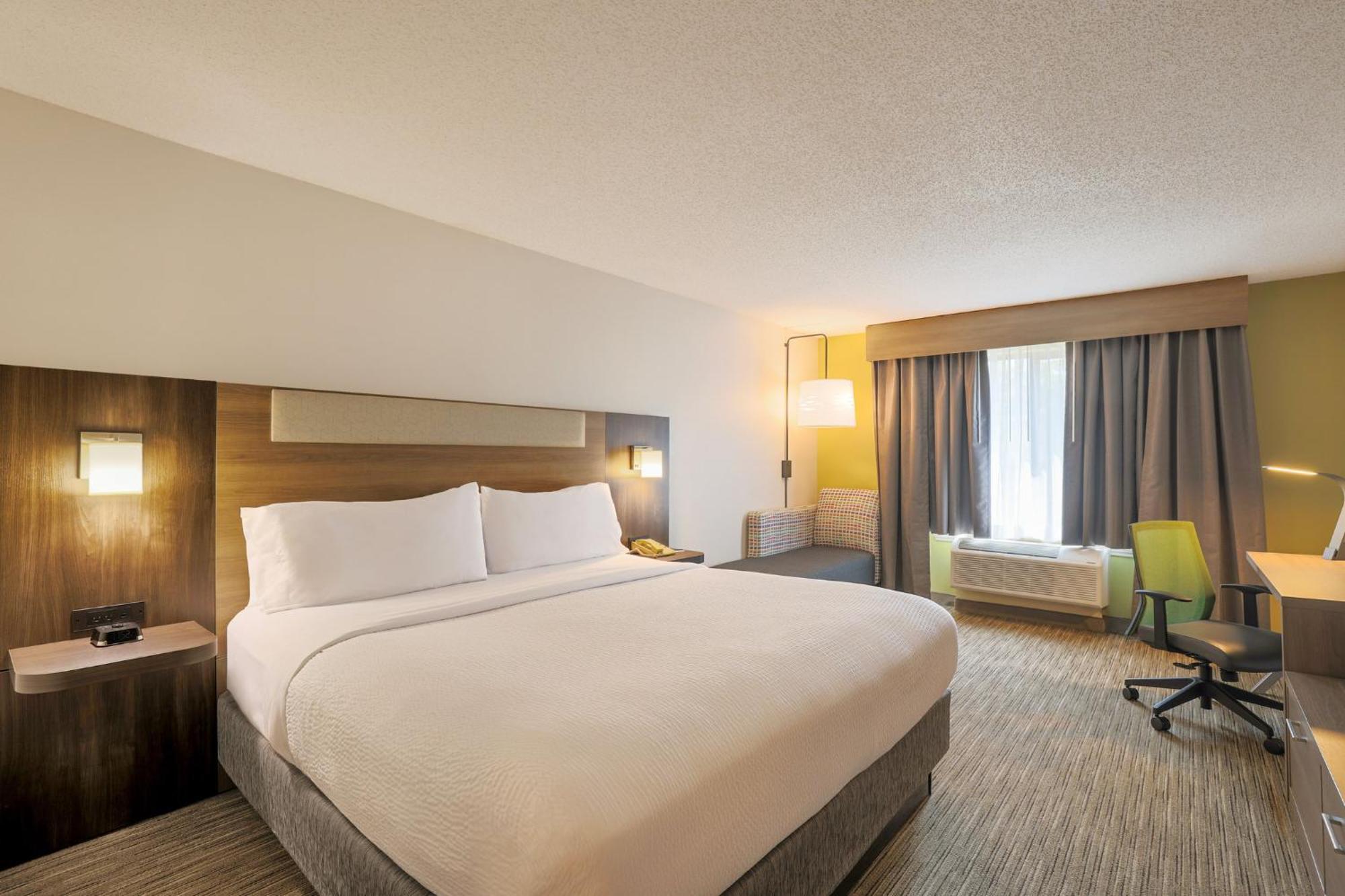 Holiday Inn Express Hotel & Suites Raleigh North - Wake Forest By Ihg Екстериор снимка