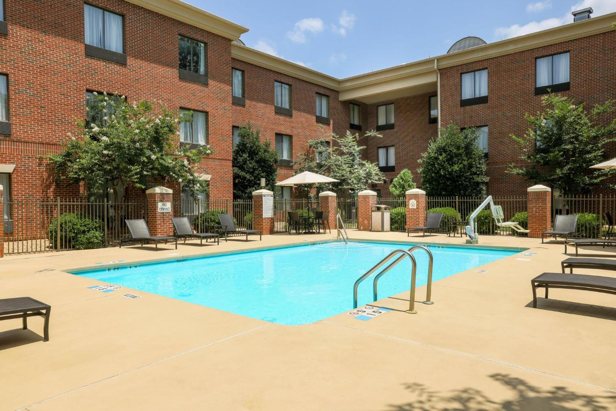 Holiday Inn Express Hotel & Suites Raleigh North - Wake Forest By Ihg Екстериор снимка