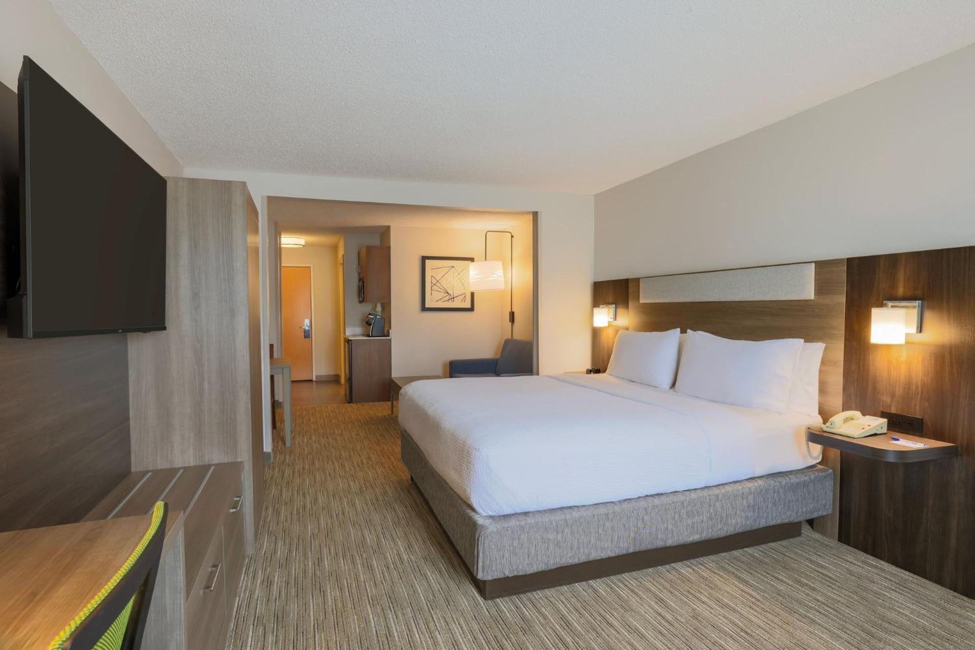 Holiday Inn Express Hotel & Suites Raleigh North - Wake Forest By Ihg Екстериор снимка