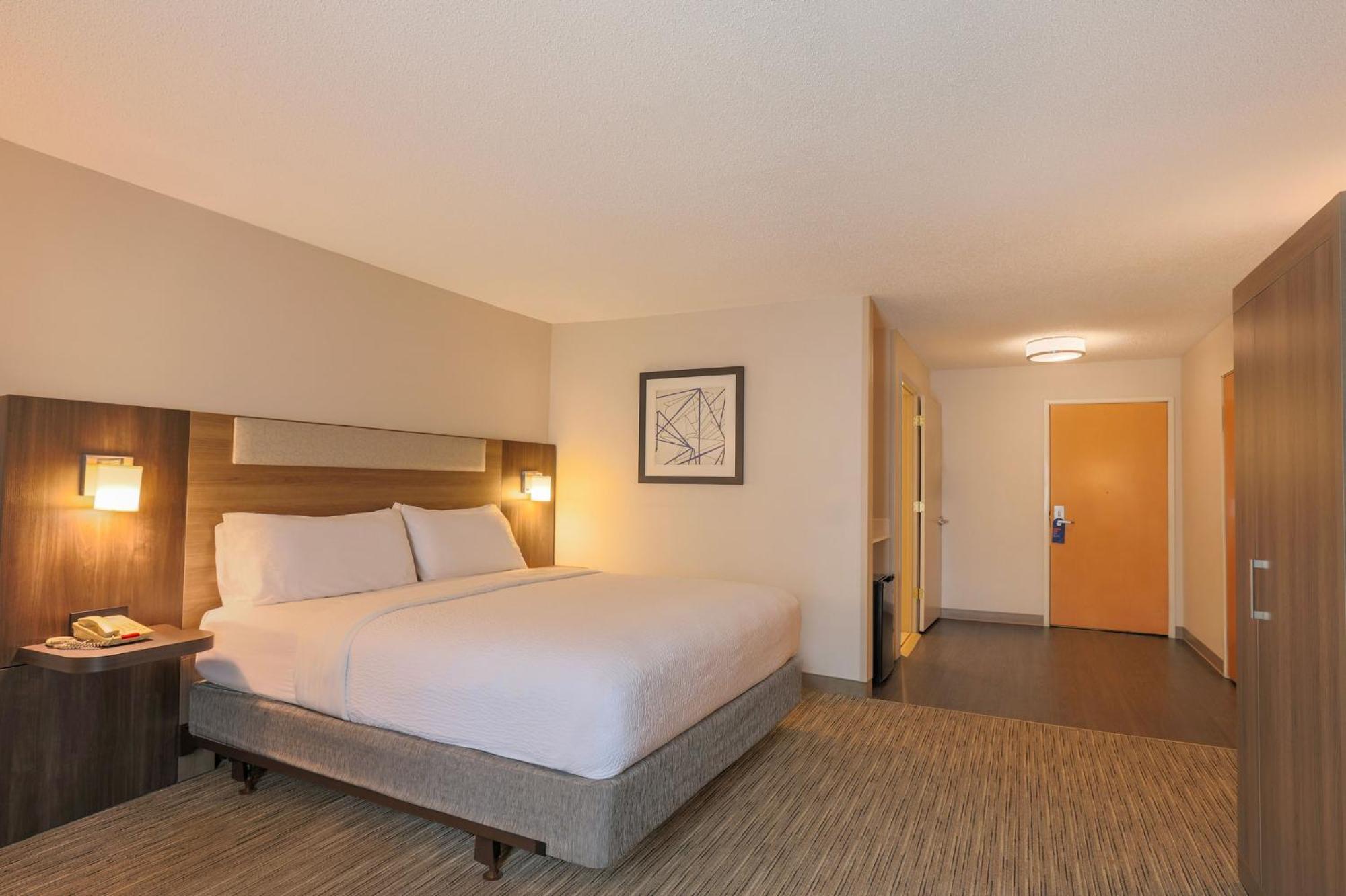 Holiday Inn Express Hotel & Suites Raleigh North - Wake Forest By Ihg Екстериор снимка