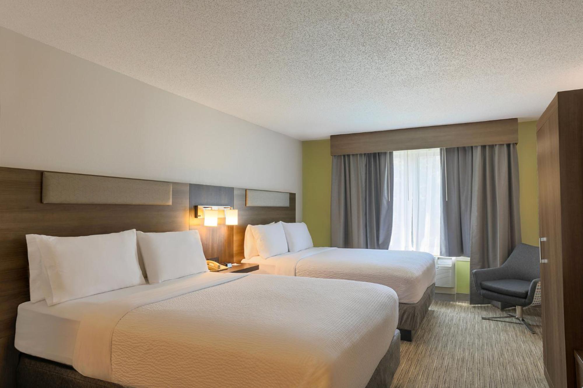 Holiday Inn Express Hotel & Suites Raleigh North - Wake Forest By Ihg Екстериор снимка