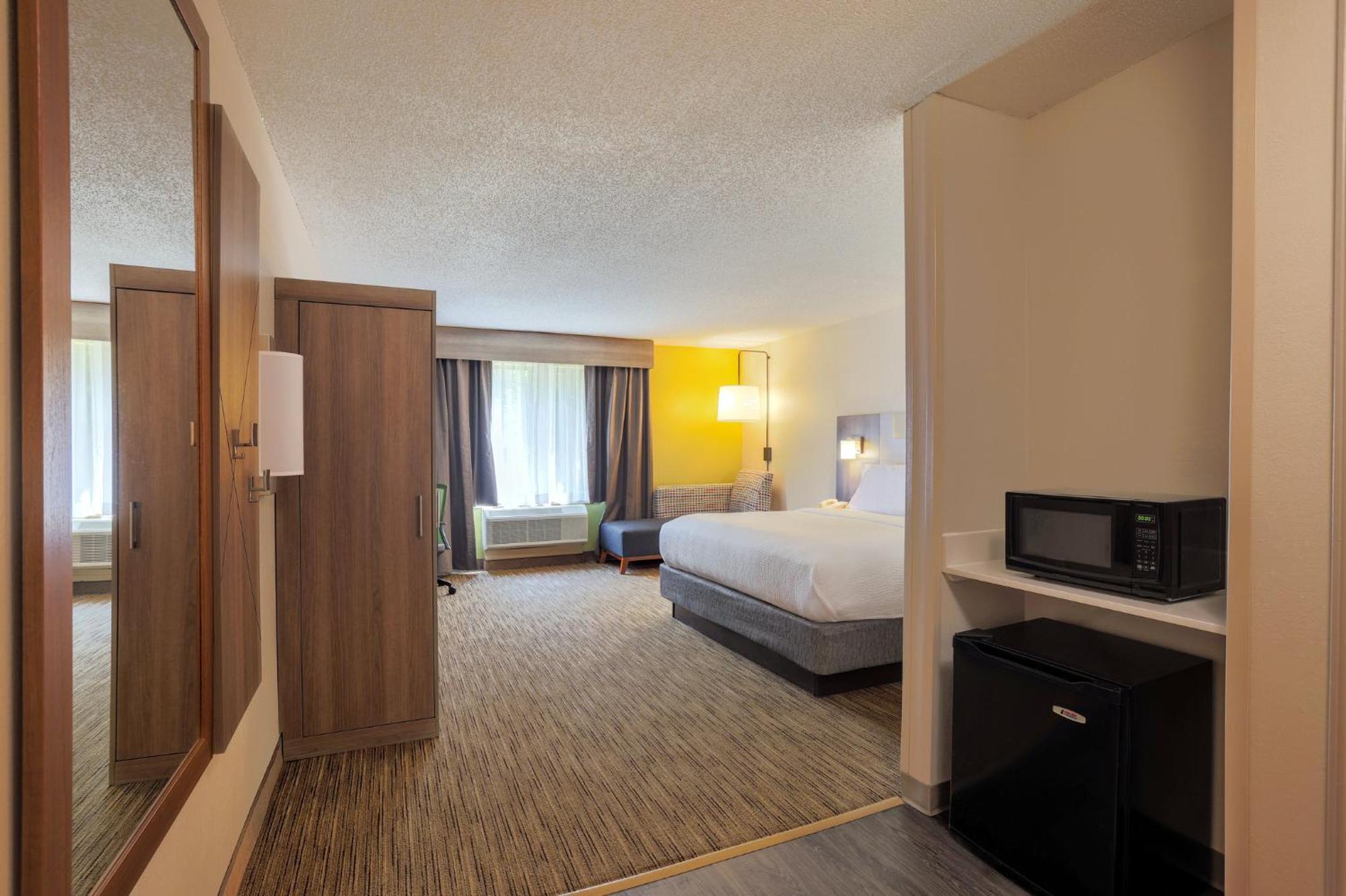 Holiday Inn Express Hotel & Suites Raleigh North - Wake Forest By Ihg Екстериор снимка